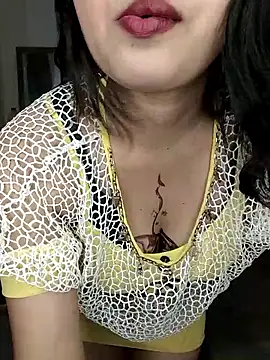 couple hot43 online show from June 9, 4:46 am