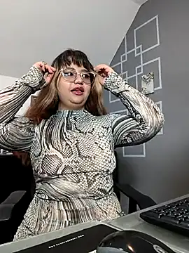 BelleVivianne online show from May 9, 1:03 pm