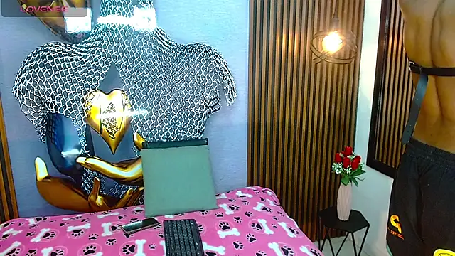 Chris Hott online show from May 31, 7:36 pm
