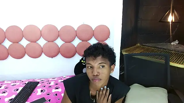 Chris Hott online show from April 21, 2:14 am
