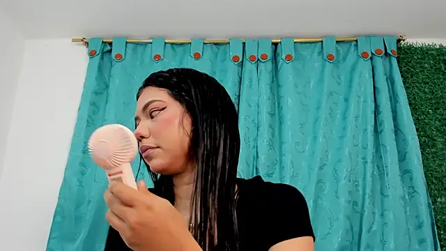 Snapshot of Nathy_Pelaez chatting on July 21, 4:03 am Nathy Pelaez online show from July 21, 4:03 am