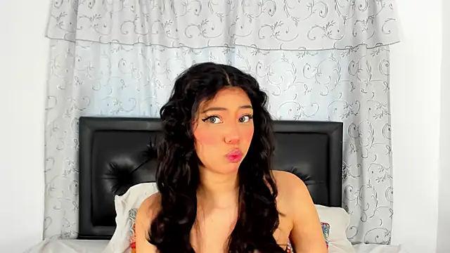 Snapshot of Nathy_Pelaez chatting on June 4, 11:59 am Nathy Pelaez online show from June 4, 11:59 am