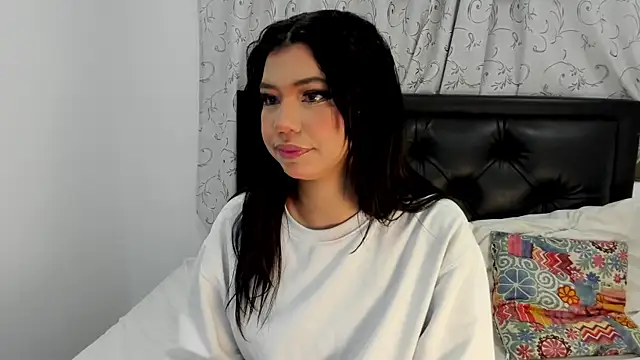 Snapshot of Nathy_Pelaez chatting on June 10, 3:41 am Nathy Pelaez online show from June 10, 3:41 am