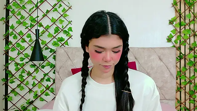 Nathy Pelaez online show from May 13, 11:17 am