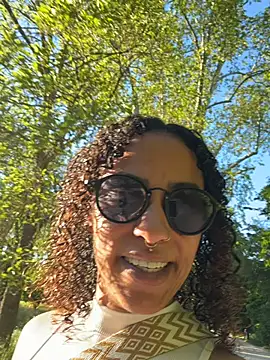 Snapshot of SweetPetiteNoir chatting on May 1, 5:07 pm SweetPetiteNoir online show from May 1, 5:07 pm