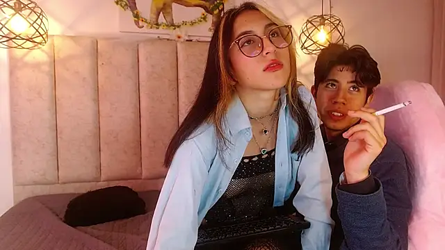 mrandmrsvixencs online show from May 22, 2:15 pm