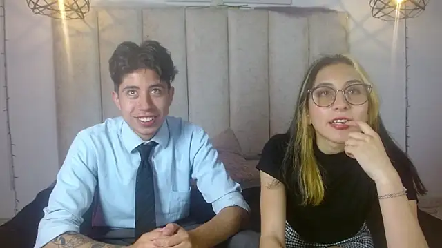 mrandmrsvixencs online show from April 17, 2:53 pm