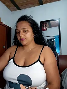 Snapshot of manuboobss chatting on April 27, 11:14 pm manuboobss online show from April 27, 11:14 pm