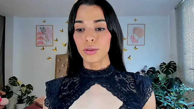 Snapshot of bella_grego chatting on July 9, 3:22 pm bella grego online show from July 9, 3:22 pm