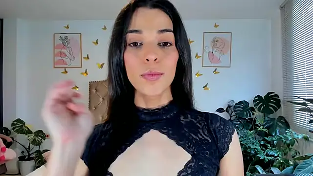 Snapshot of bella_grego chatting on June 14, 6:42 pm bella grego online show from June 14, 6:42 pm
