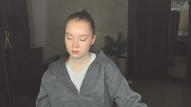 ValeriSunny online show from April 26, 5:38 am