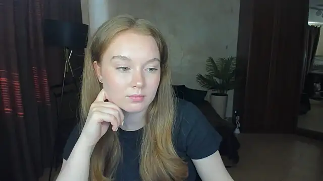 ValeriSunny online show from May 21, 2:58 pm