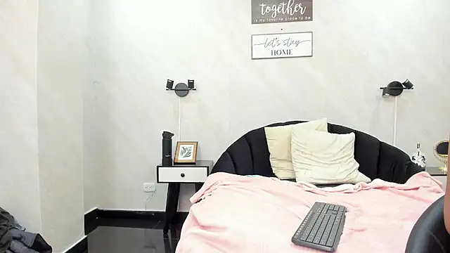 Brianaa sweet7 online show from April 28, 7:51 pm