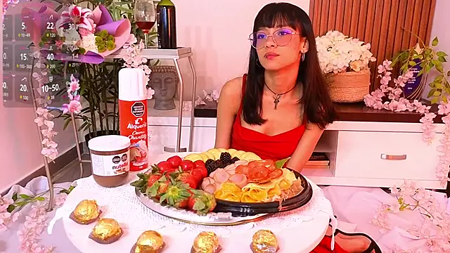 Snapshot of Cherry_Vixen_ chatting on July 18, 7:22 pm Cherry Vixen online show from July 18, 7:22 pm