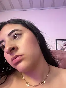 Maggiee 1 online show from May 14, 7:22 pm