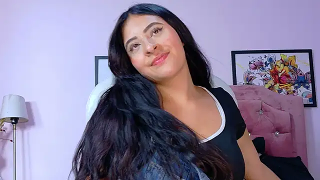 Maggiee 1 online show from April 24, 7:38 pm