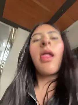 Snapshot of Maggiee_1 chatting on July 16, 7:22 pm Maggiee 1 online show from July 16, 7:22 pm