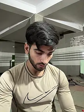 aarav chaudhary007 online show from April 18, 4:04 am