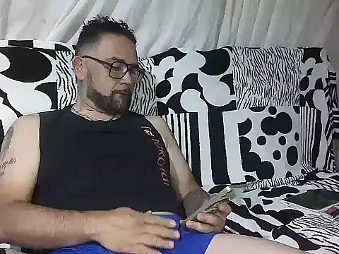 CarlossexVen online show from April 19, 1:50 am