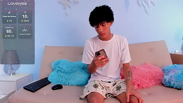 NoahBull19 online show from May 8, 9:07 pm