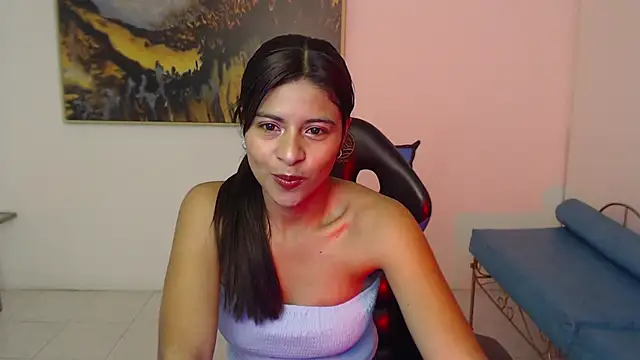 Snapshot of Lady_isabella_ chatting on April 30, 1:18 pm Lady isabella online show from April 30, 1:18 pm