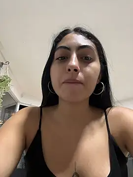 Snapshot of Lily_Rush chatting on July 18, 3:26 am Lily Rush online show from July 18, 3:26 am