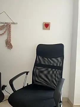 Snapshot of Lily_Rush chatting on June 18, 1:05 pm Lily Rush online show from June 18, 1:05 pm