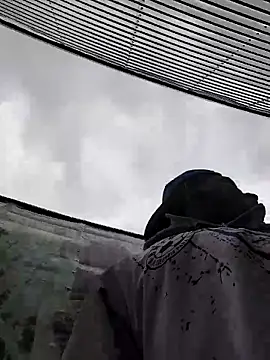 MR GOLDEN04 online show from April 17, 1:47 pm