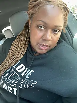 caramelick online show from April 21, 5:30 pm