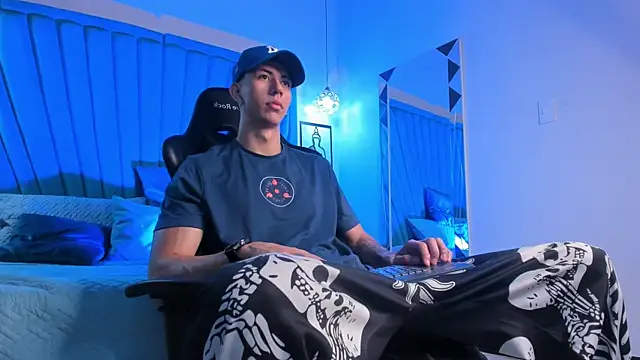 OliverThompsonJS online show from May 5, 5:21 am