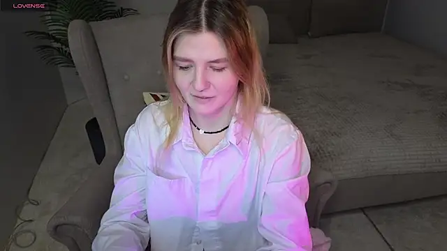 TonyaMeow online show from April 21, 1:42 am