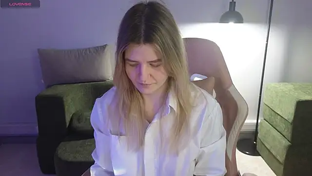 TonyaMeow online show from May 28, 1:24 am
