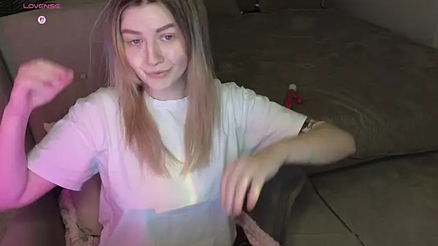 TonyaMeow online show from May 13, 1:23 am