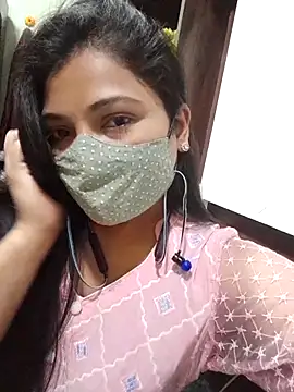 Alinna00 online show from April 19, 11:55 am