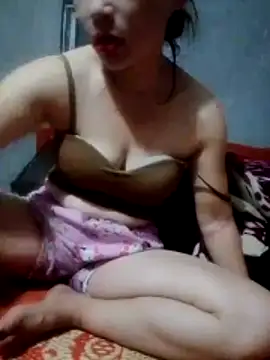 Snapshot of Tieuthu2 chatting on July 1, 12:27 pm Tieuthu2 online show from July 1, 12:27 pm