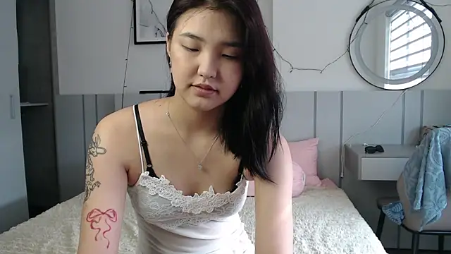 Maiaxoxo online show from April 24, 12:23 am