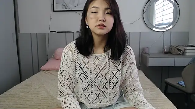 Maiaxoxo online show from April 29, 12:15 am
