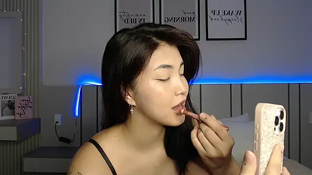 Maiaxoxo online show from June 2, 1:16 am
