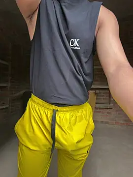 Snapshot of lucky_7inches chatting on July 20, 2:41 am lucky 7inches online show from July 20, 2:41 am