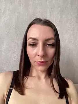 Miss Julia   online show from April 21, 11:39 am