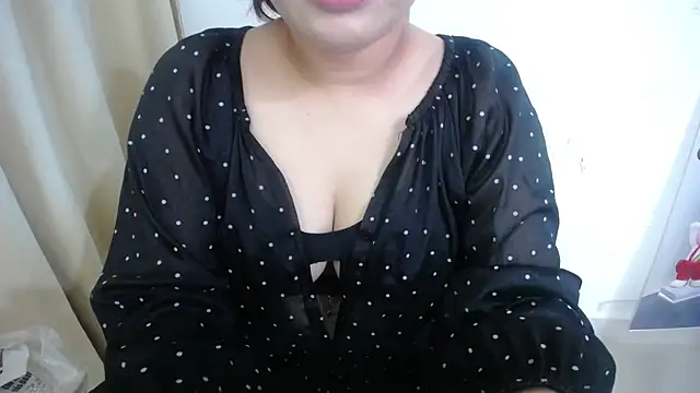 Snapshot of yalachil chatting on May 13, 1:23 am yalachil online show from May 13, 1:23 am