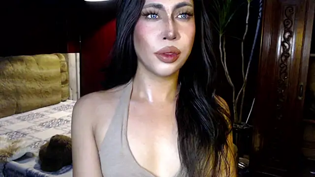 Snapshot of prettybushy chatting on May 7, 8:07 am prettybushy online show from May 7, 8:07 am
