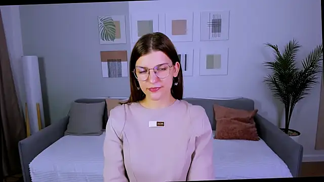 AnnaThorne online show from April 28, 4:17 am