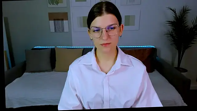 AnnaThorne online show from April 30, 4:30 am