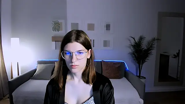 AnnaThorne online show from May 14, 4:31 am