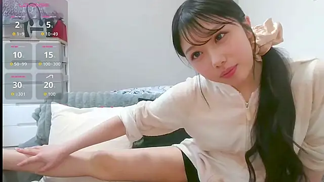 Snapshot of Minamina2 chatting on May 10, 9:05 pm Minamina2 online show from May 10, 9:05 pm