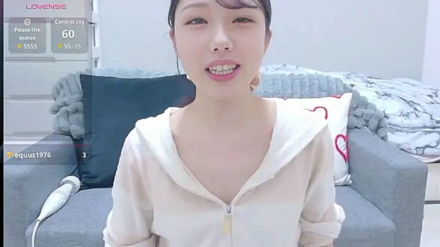 Snapshot of Minamina2 chatting on June 2, 9:15 pm Minamina2 online show from June 2, 9:15 pm