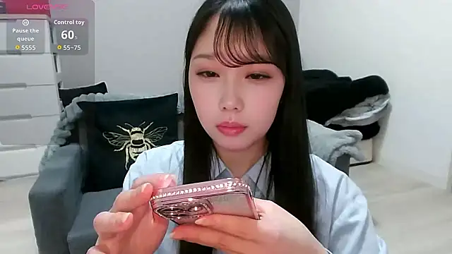 Minamina2 online show from April 24, 10:28 am