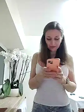 irresistibelle online show from May 8, 12:14 am