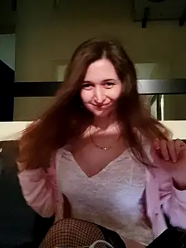 irresistibelle online show from May 10, 5:37 pm